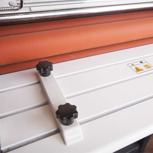A Hot and Cold Electric Lamina - огляд і ціна Laminator Cold Roll